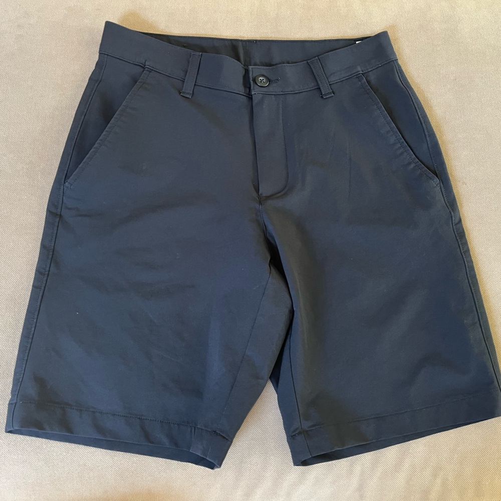Men’s Under Armour Golf Shorts - Size 30